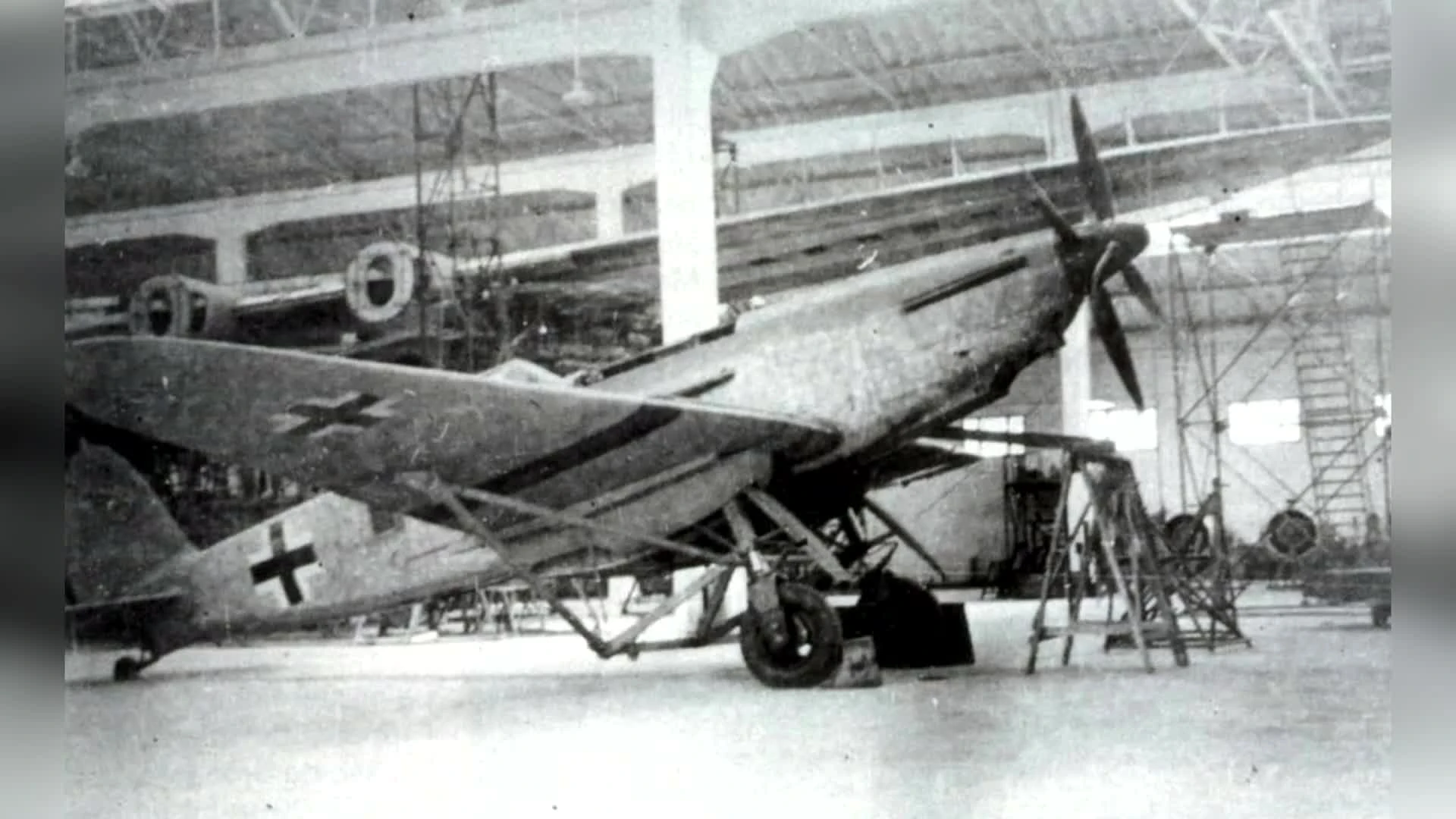 VB.10-02 - Безумно сложный истребитель в War Thunder