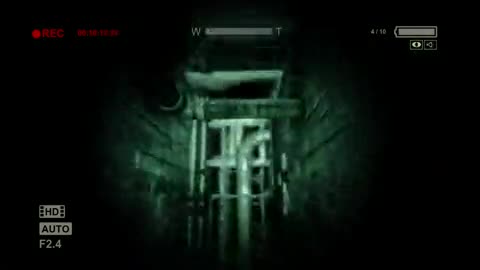 Outlast "Изнасилование трупа"