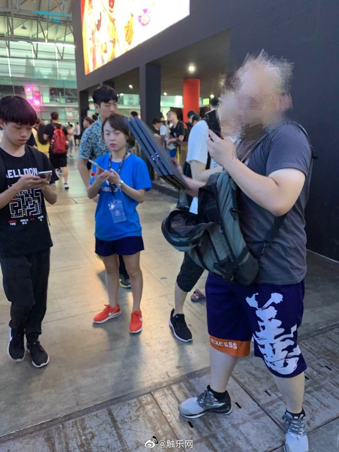 разбил sony playstation 4