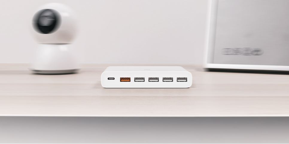 Xiaomi выпустила смарт-розетку и USB-хаб для быстрой зарядки