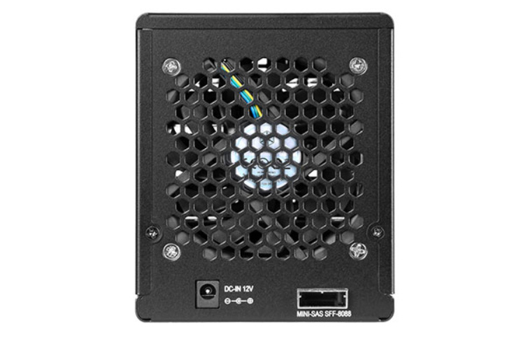 Внешнее хранилище SilverStone TS421S оснащено интерфейсом Mini-SAS SFF-8088