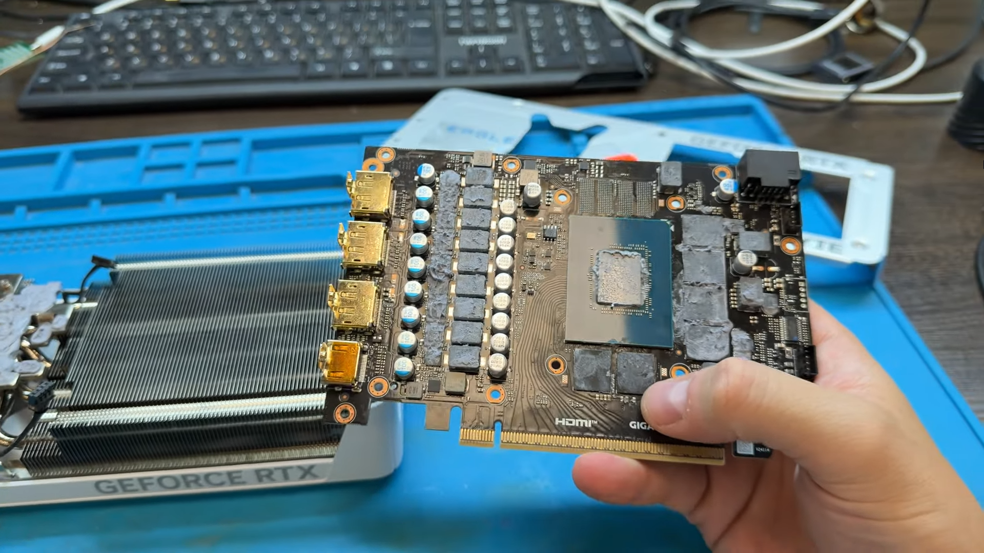 Жидкие термопрокладки в видеокартах Gigabyte могут приводить к проблемам с видеопамятью