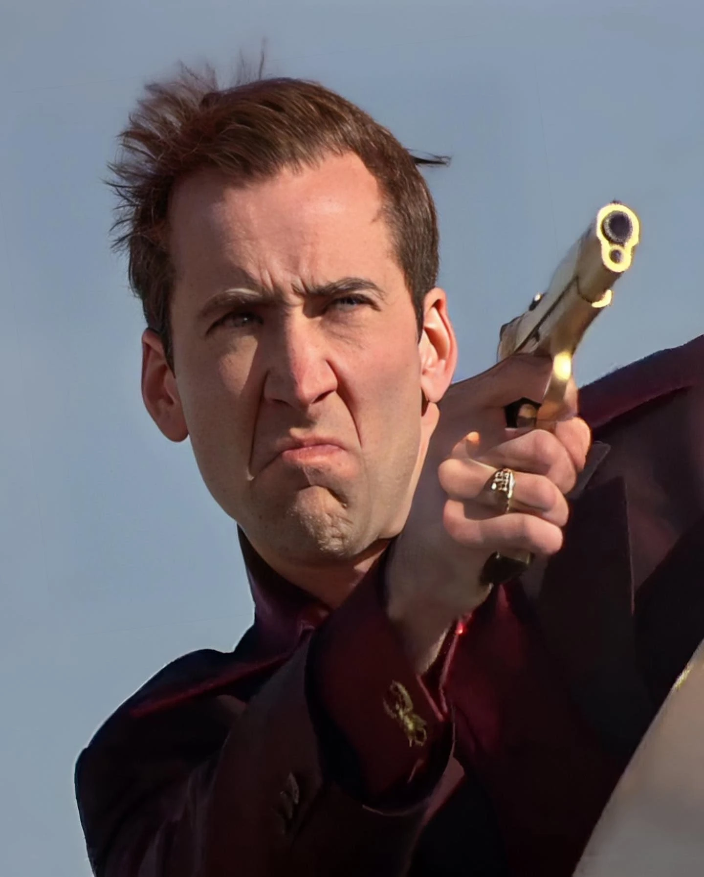 Қысқа шаш қиюмен аққұбаны сиқытты