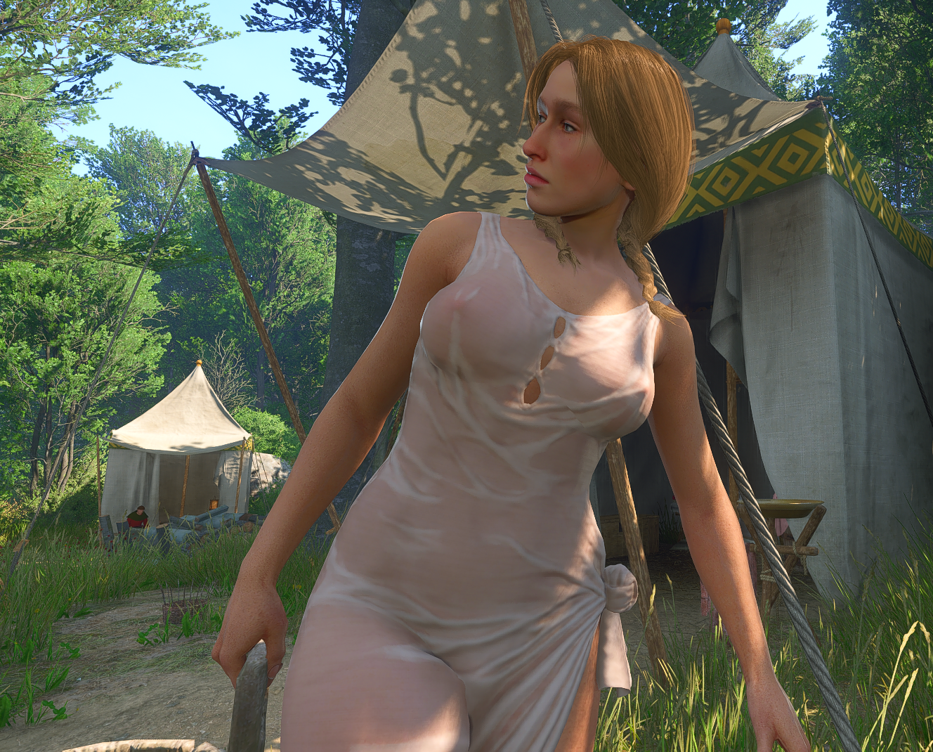 Қыздың клиторы мен жыныс мүшесі бар.