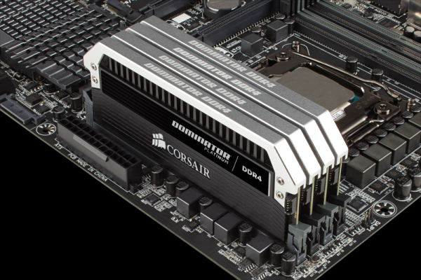 Модули памяти Corsair Dominator DDR4