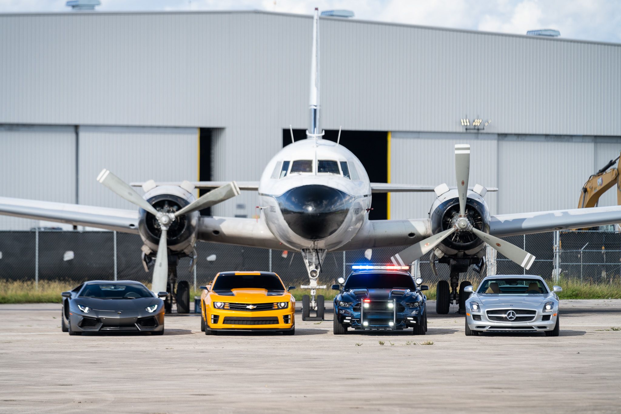 Форсаж 7 тачки. Машина уилла смита ауди. Audi rsq я робот. Автомобиль который снимался. Автомобиль который снимался.