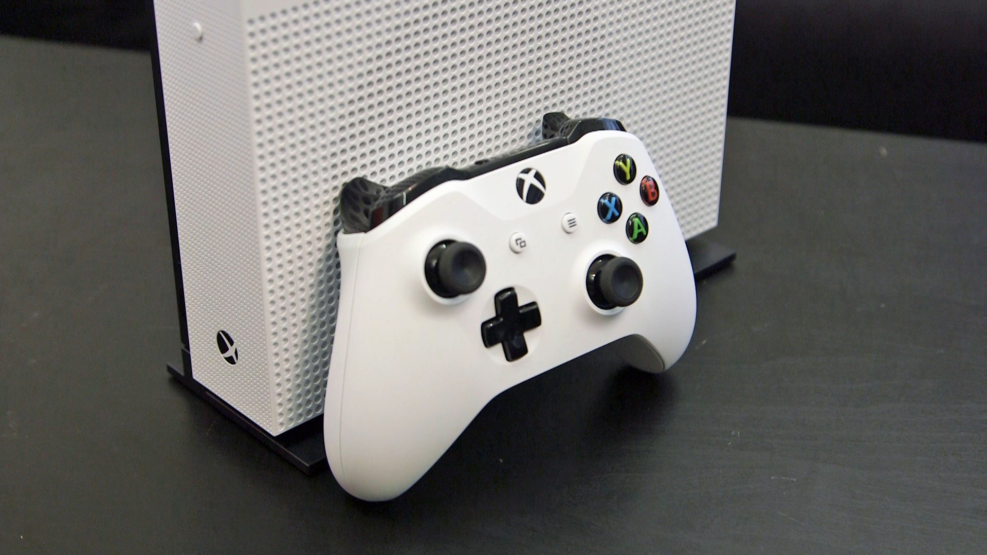 На Xbox One появилась компактная наэкранная клавиатура