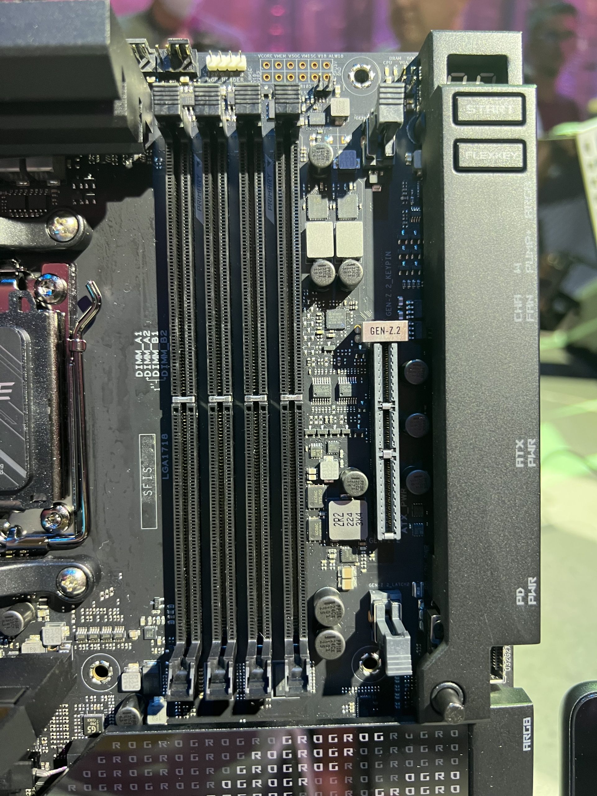 ASUS показала еще четыре материнские платы AM5, в том числе ROG ...