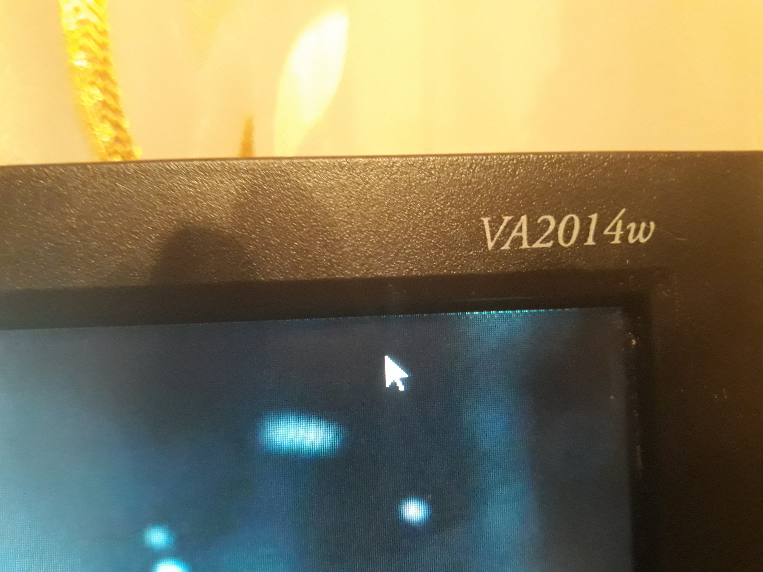 в верхнем углу экрана