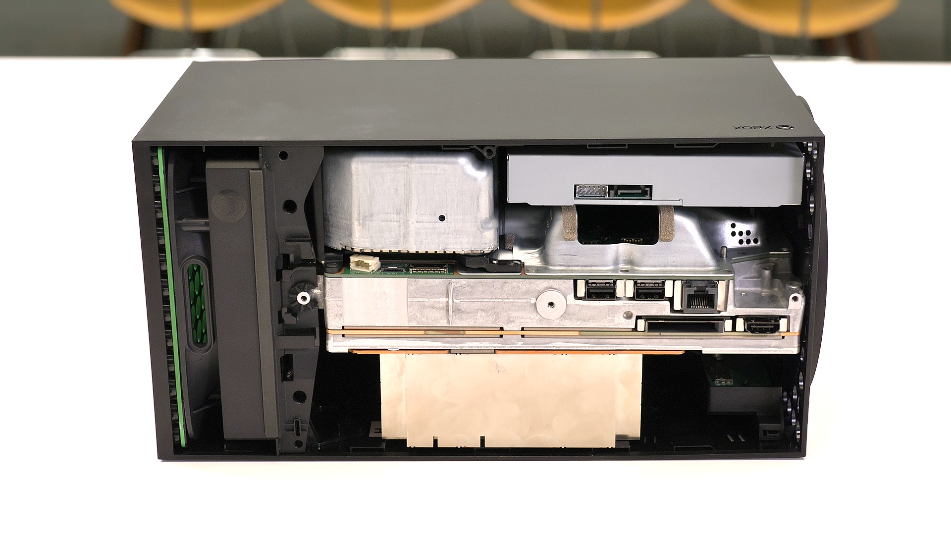 Конструкция и дизайн Xbox Series X в новом ролике от Digital Foundry