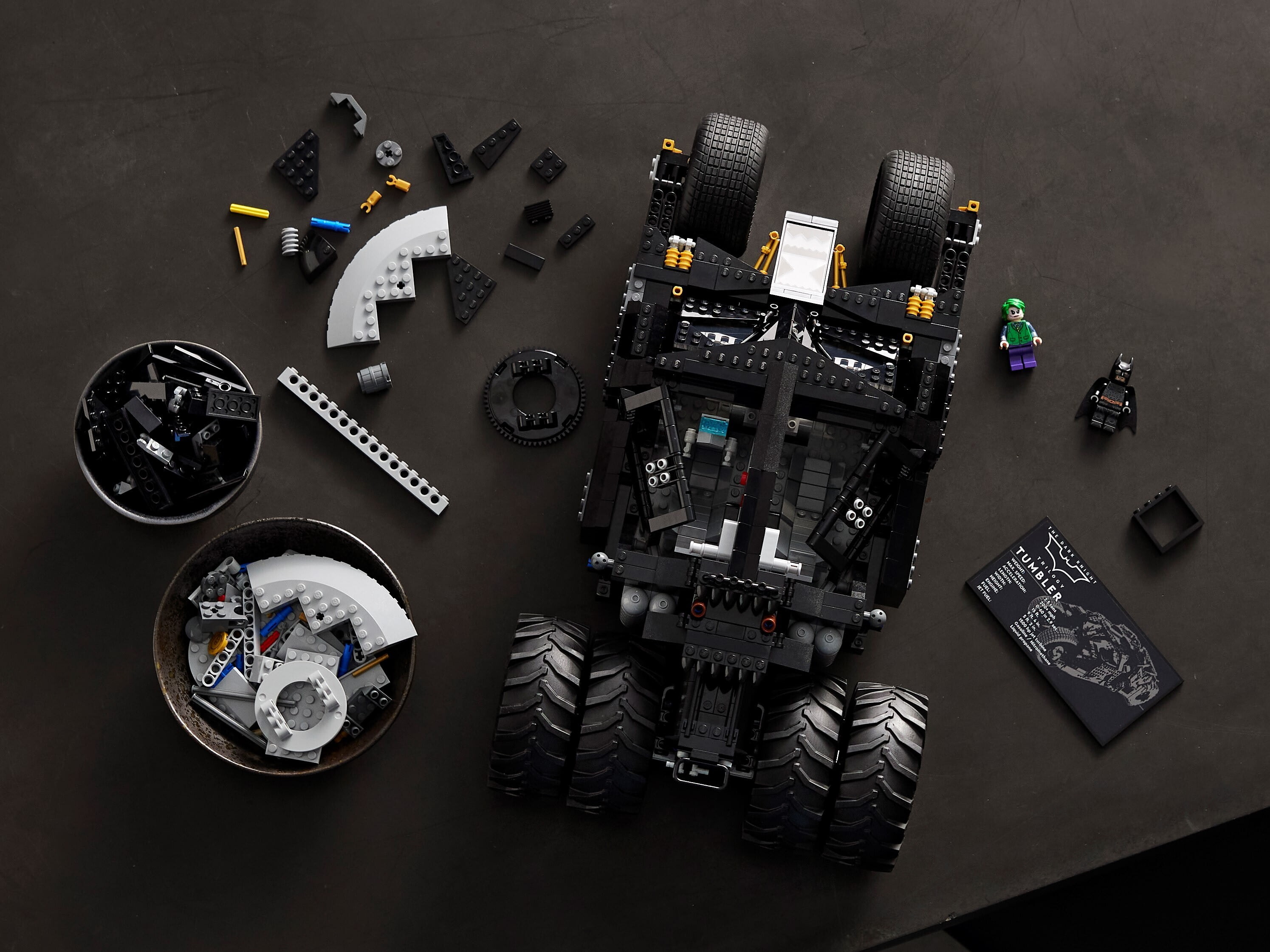 Lego представил Бэтмобиль из трилогии Нолана