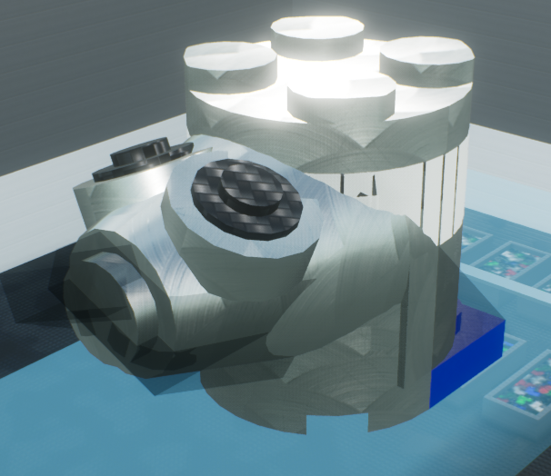 (Интересный факт: Раньше верхняя часть двигателя скрепляла капот, да так, что его невозможно было открыть)