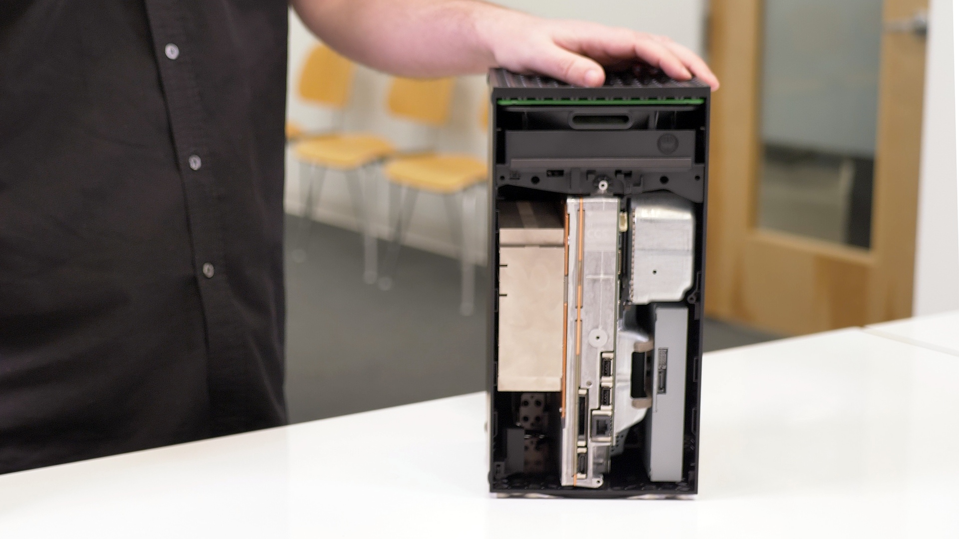 Конструкция и дизайн Xbox Series X в новом ролике от Digital Foundry