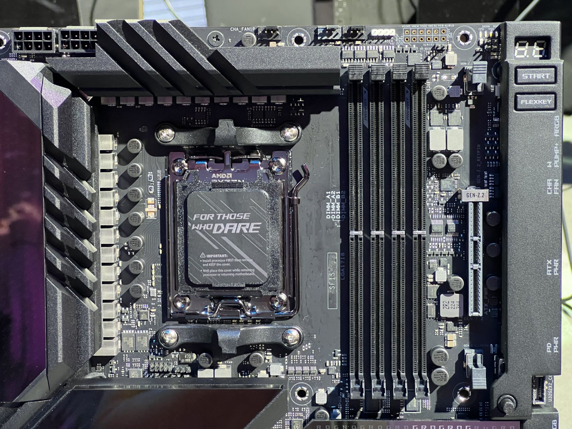 ASUS показала еще четыре материнские платы AM5, в том числе ROG ...