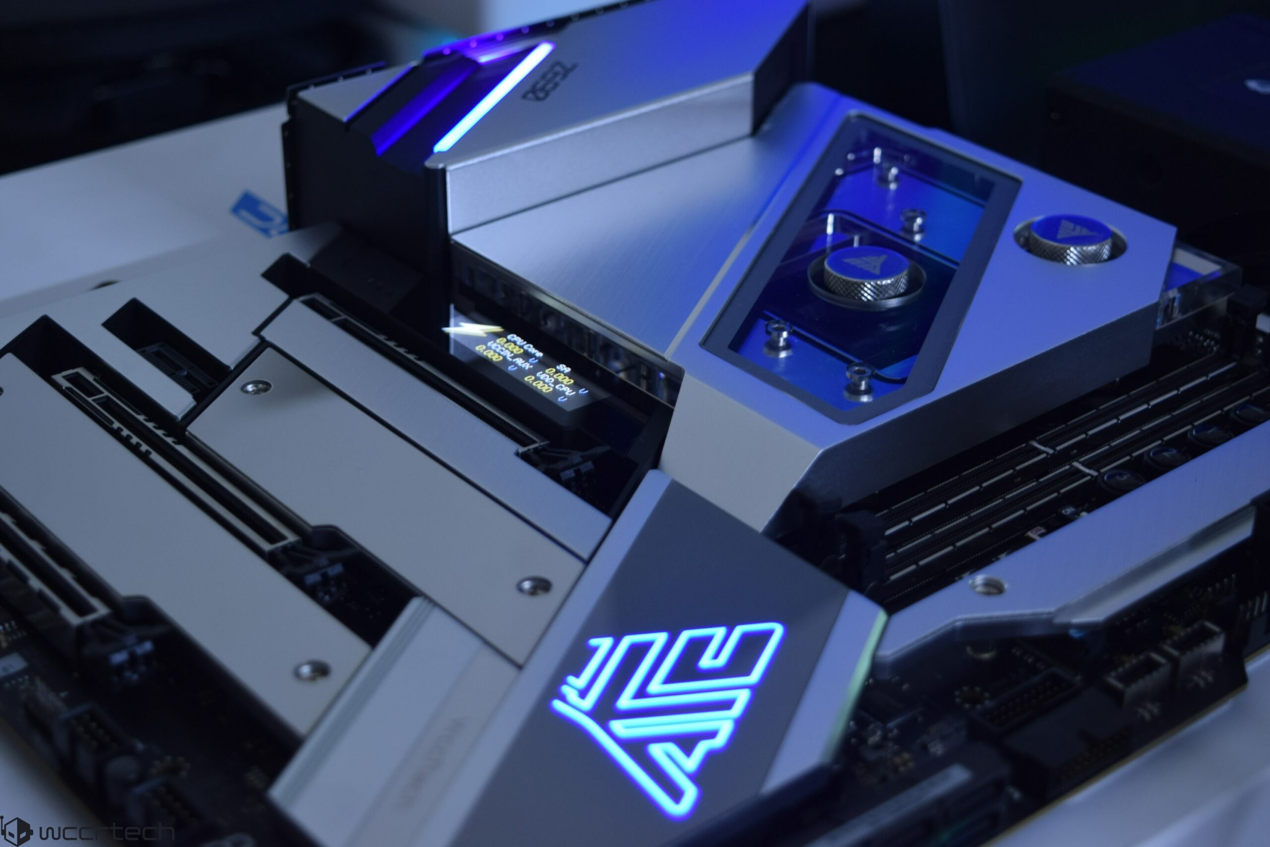 ASRock готовит материнские платы Z790 и H770 с поддержкой DDR4