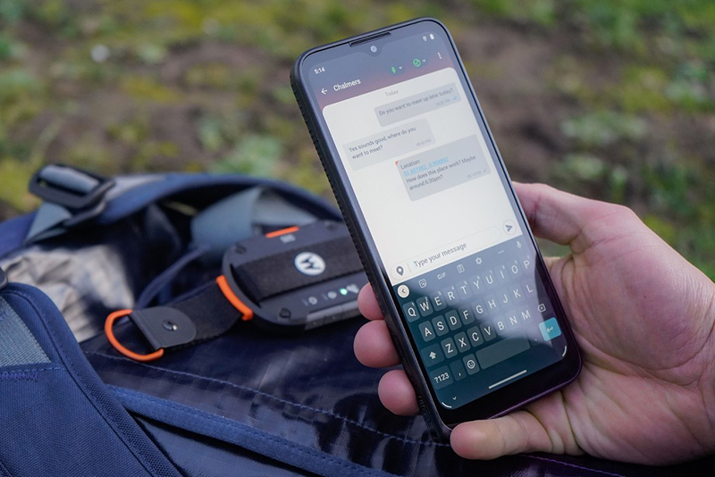 Motorola Defy 2: защищенный смартфон со спутниковой связью и ...