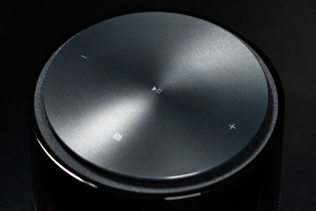 Xiaomi представила смарт-колонку Sound Pro